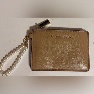 ❌Sold❌Micheal Kors Cardholder Wristlet